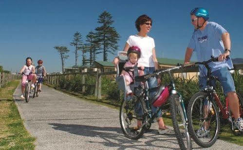 Bulli Beach Tourist Park Hotel Exterior photo